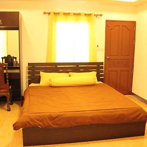 Standard Zimmer mit Kingsize-Bett